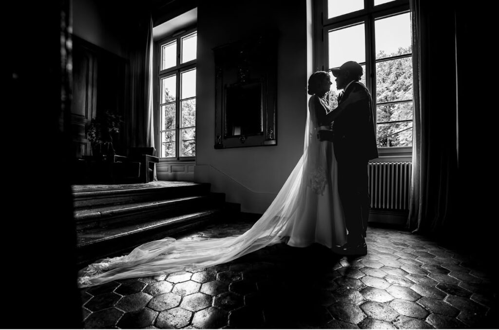 Robe de mariée sur mesure en dentelle — Atelier Aurélie Mey Drôme