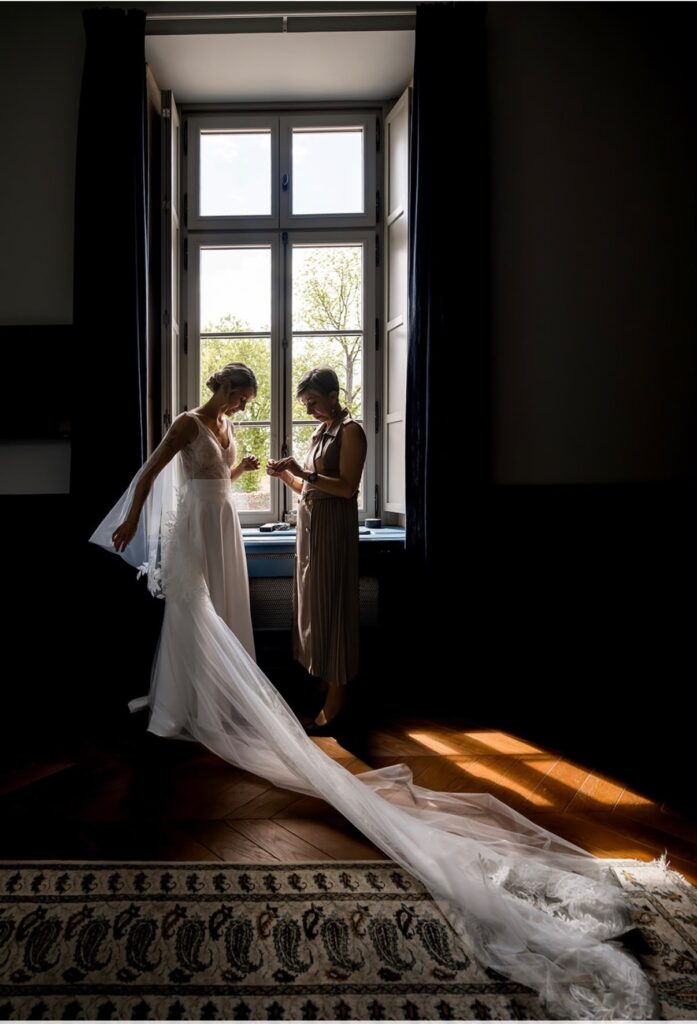 Robe de mariée sur mesure en dentelle — Atelier Aurélie Mey Drôme